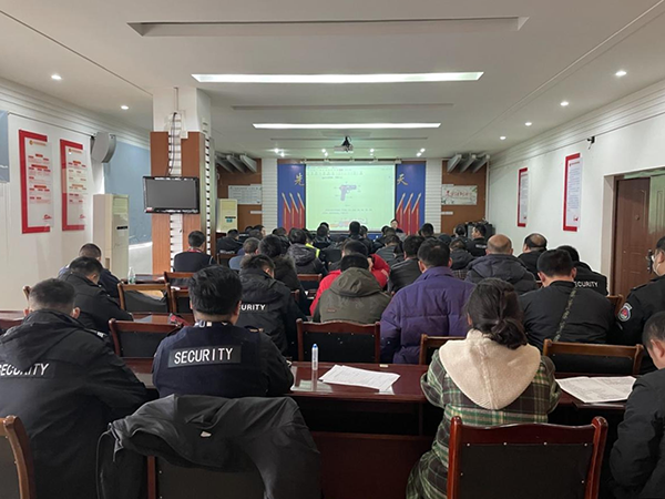 安檢站、消防護衛(wèi)部開展違禁物品檢查培訓(xùn).png